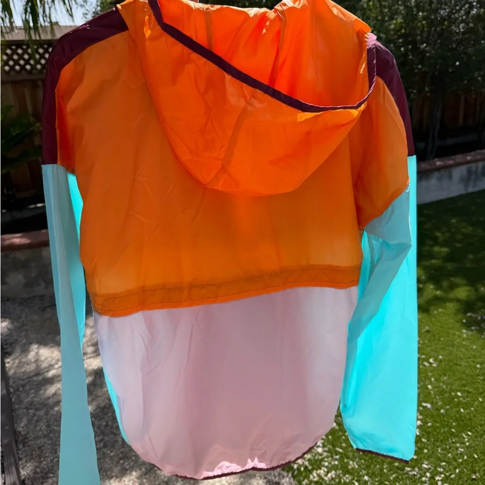 cotopaxi Colorblock Pullover Windbreaker in Orange and Pink - Picture 4 of 4